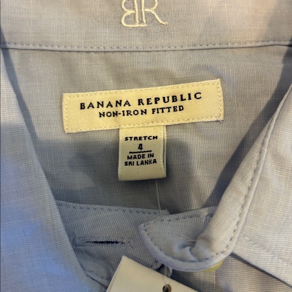 Banana Republic Fitted Button Down - Picture 5 of 5